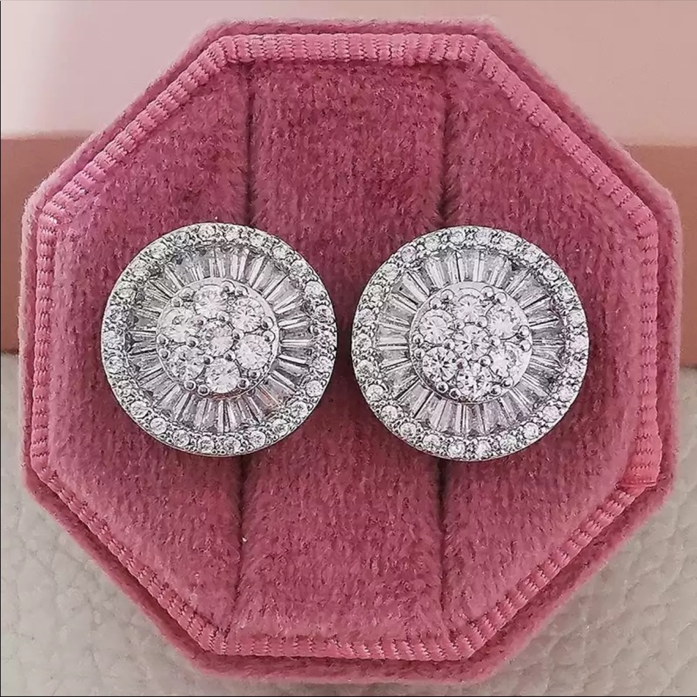 New 925 Silver Round Lovely Diamond Earrings - Picture 1 of 5